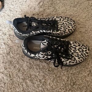 Brooks Black and White Leopard Print Athletic Shoes